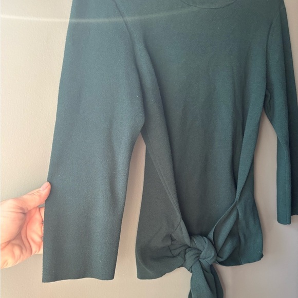 Yaya women, size Large, Canadian brand forest green, 3/4 length wrap shirt - Picture 3 of 5